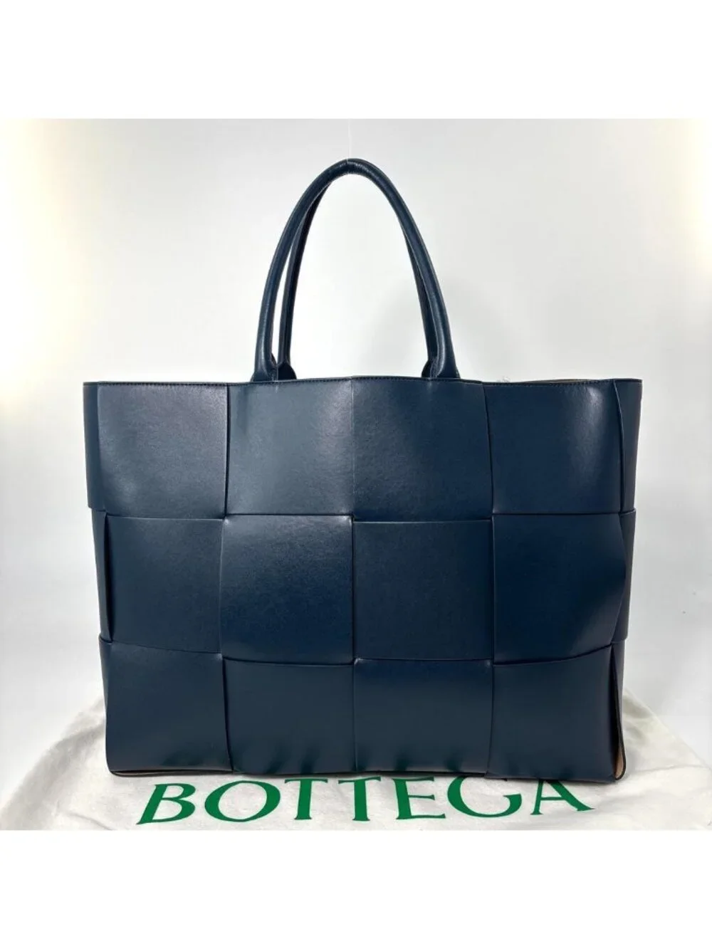 Bottega Veneta Intrecciato Arcotote Large Tote